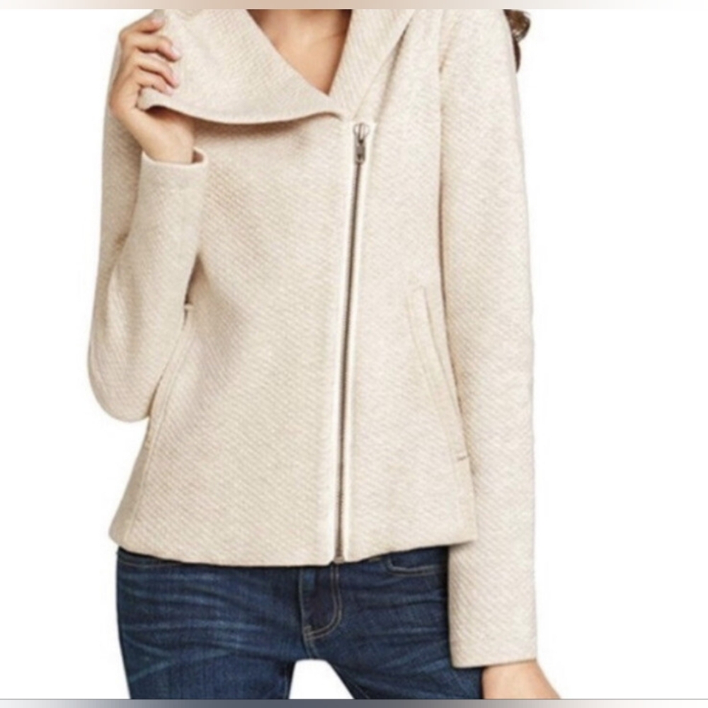 CAbi Quilted Asymmetrical Biker Motorcycle Jacket Oatmeal Cream Medium